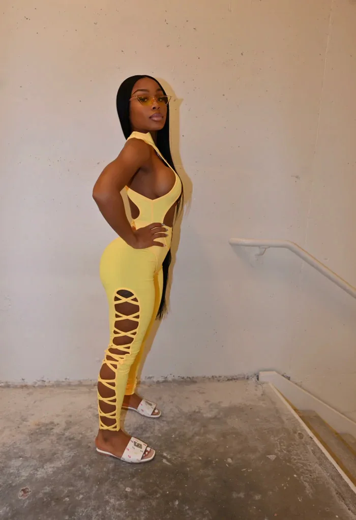 Женское облегающее Боди без рукавов с вырезами на молнии |