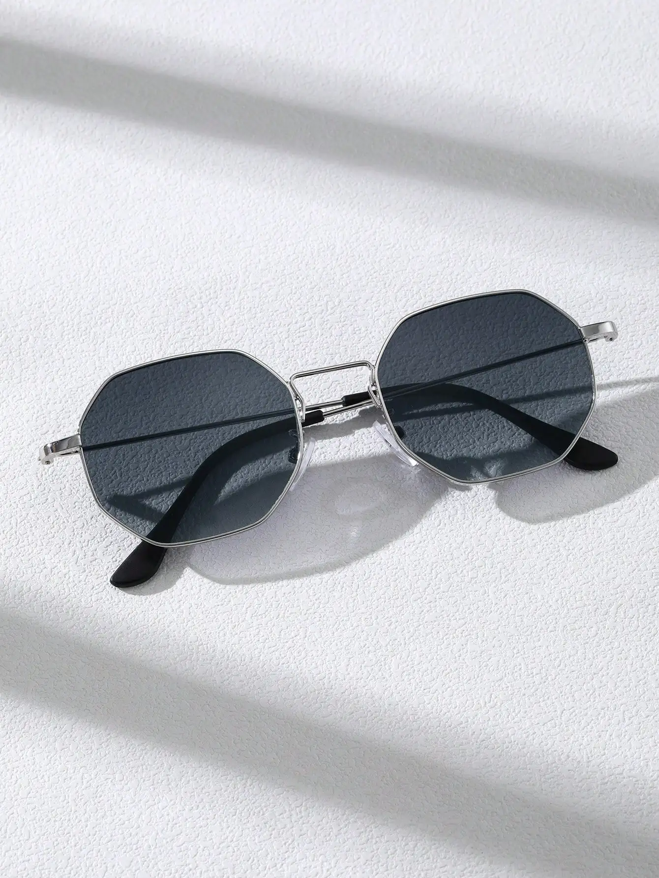 1 пара унисекс рутинных модных солнцезащитных очков в металлической