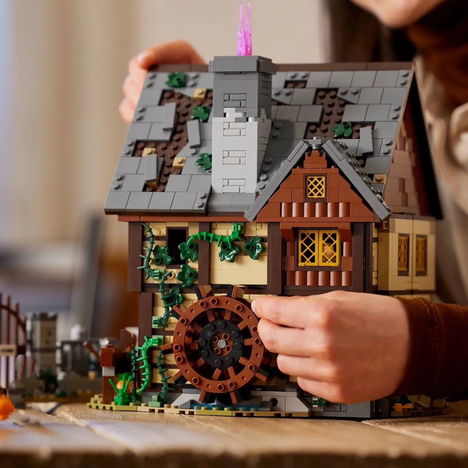 

MOC 21341 Halloween Hocus Pocused Witch Sanderson Sister's Cottage House Building Blocks Set Bricks Toy For Children Gifts