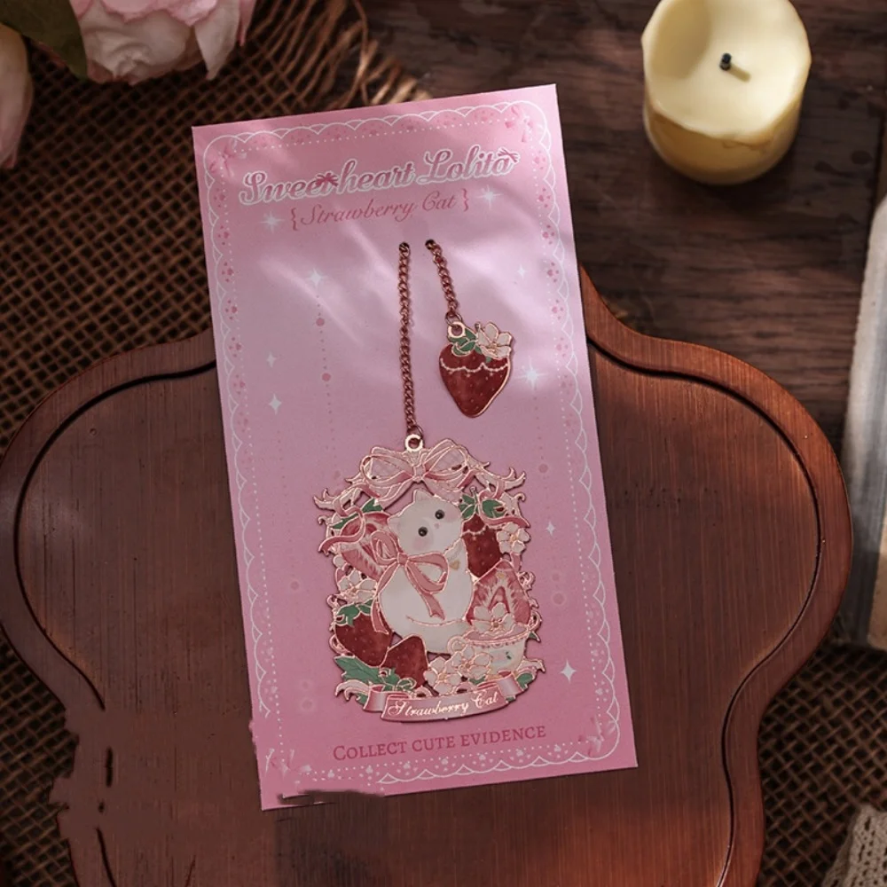 

Металлическая закладка-подвеска медведь и кролик