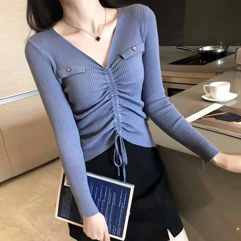 

Женский трикотажный свитер с V-образным вырезом и длинным рукавом