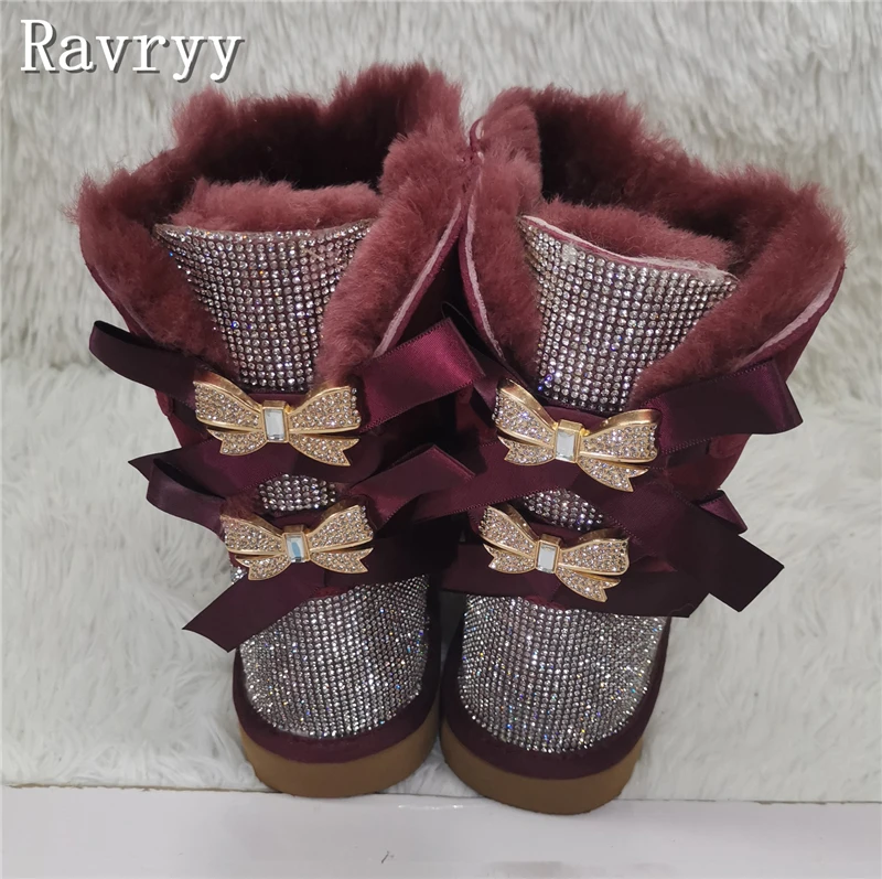 Женские зимние ботинки со стразами