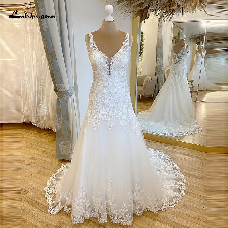 

Женское платье с открытой спиной, V-образным вырезом и кружевом