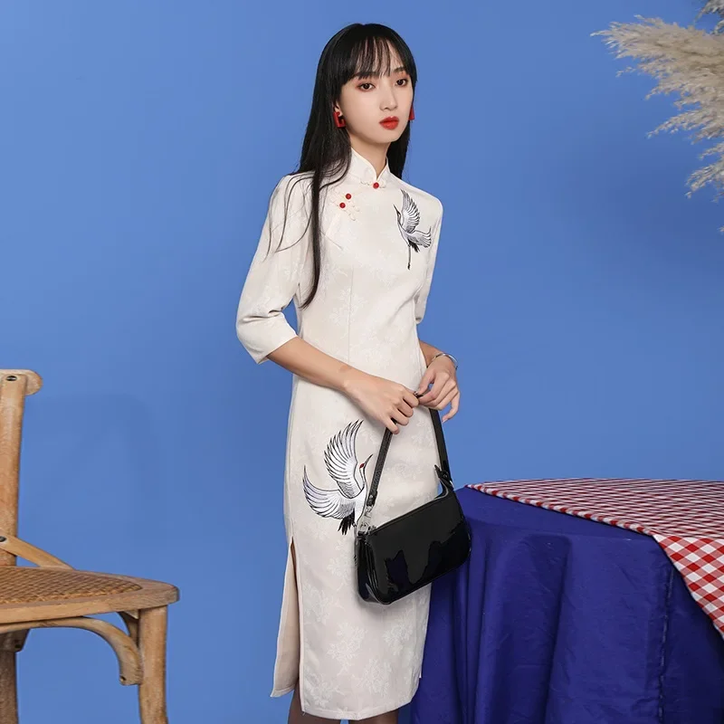 chinńska tradycyjna sukienka Cheongsam rękaw trzy czwarte haft żuraw podział Qipao moda w stylu vintage odzież damska 2024 12012