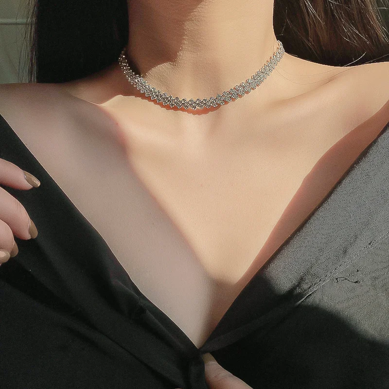 

Full Diamond Necklace Short Chokers For Women Silver Color Party Bridal Necklaces Pendant Fashion Goth Punk Clavicle Chain Gifts