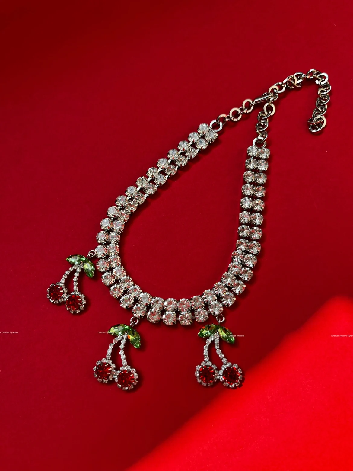 

Женское Ожерелье-чокер с подвеской в виде вишни