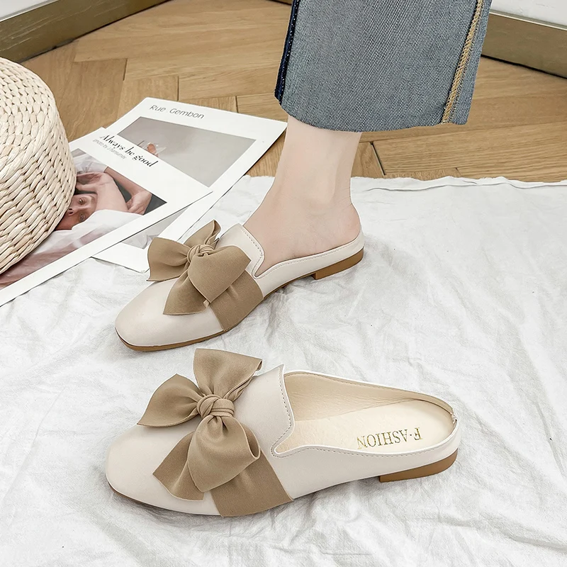 

Женские шлепанцы без задника, повседневные Шлепанцы из ПУ кожи, с закрытым носком и низким бантом-бабочкой, роскошная обувь на плоской подош...