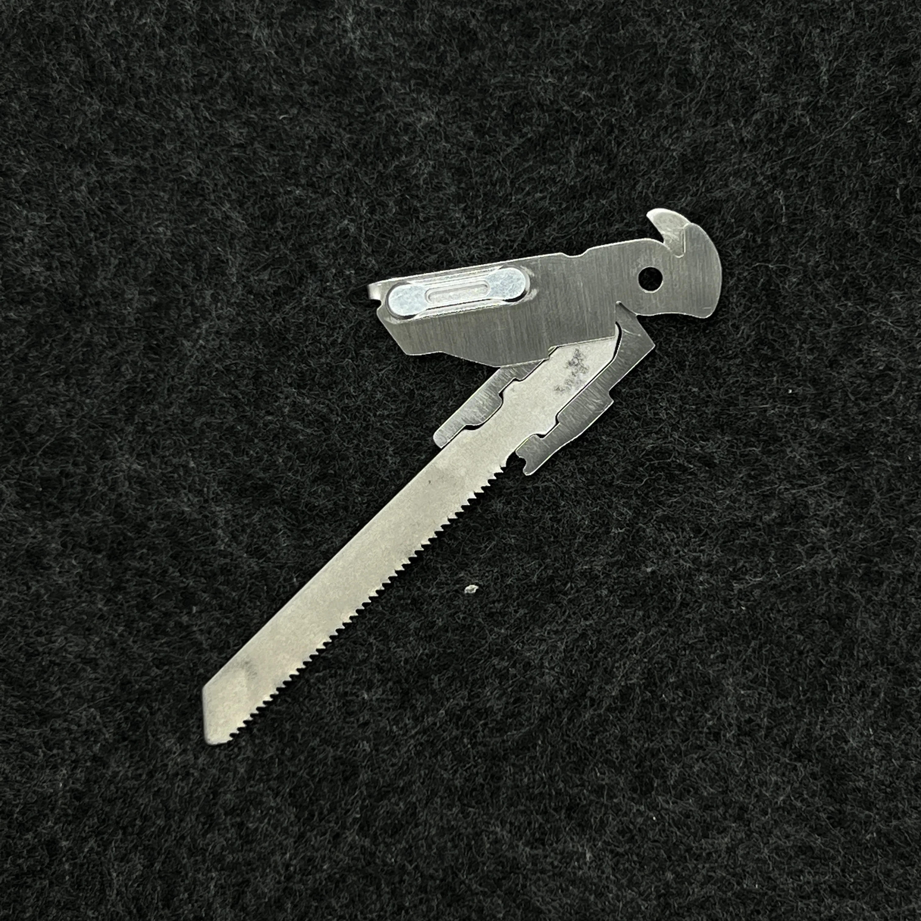 Держатель для пильных полотен из нержавеющей стали Leatherman