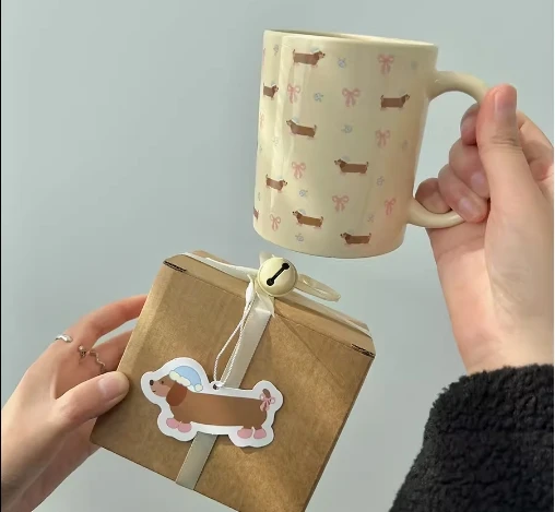 

Керамическая кружка c таксой cmaos