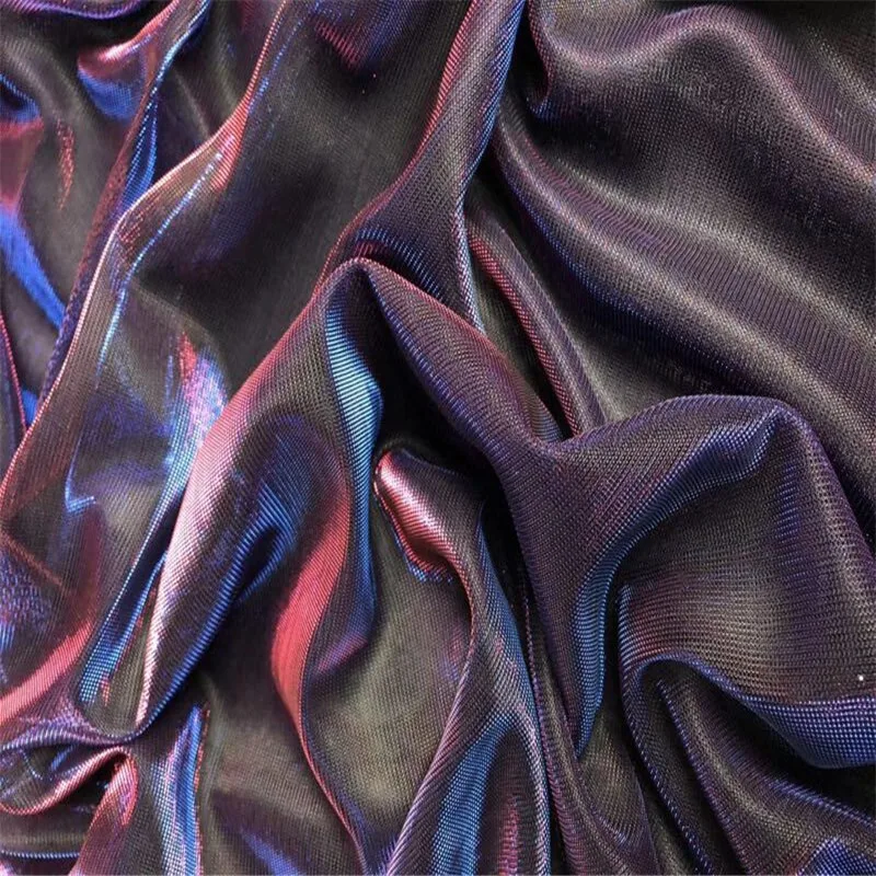 Тонкая плотная шелковая ткань с блестящим рисунком 6 букв