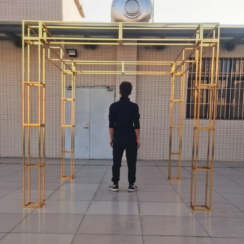 Рисунок 3 - Свадебные металлические подставки