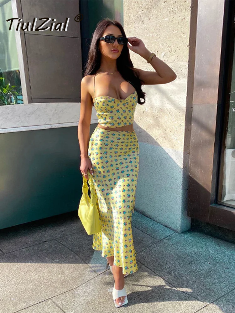 

TiulZial Boho Print Floral Summer Dress Set Beach Summer Holiday Crop Top And Midi Skirt 2022 Tie Up Slip Bodycon Dress Outfits