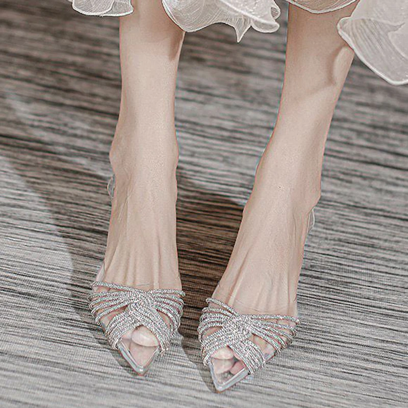 

Новинка 2023, прозрачные сандалии для весны и лета, женские свадебные туфли с острым носком и перекрестными стразами на высоком каблуке с инкрустацией белыми стразами