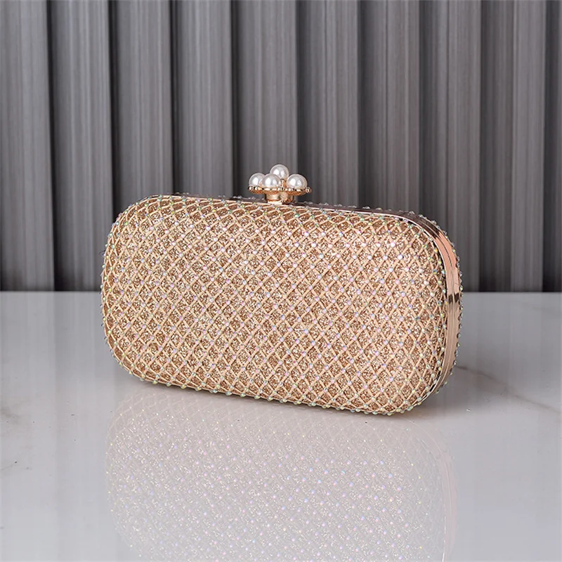 

2023 New Pearl Flowers Evening Bags Hollow Out Metal Wedding Dinner Purse Mini Party Shoulder Bags 3 Colors Drop Shipping