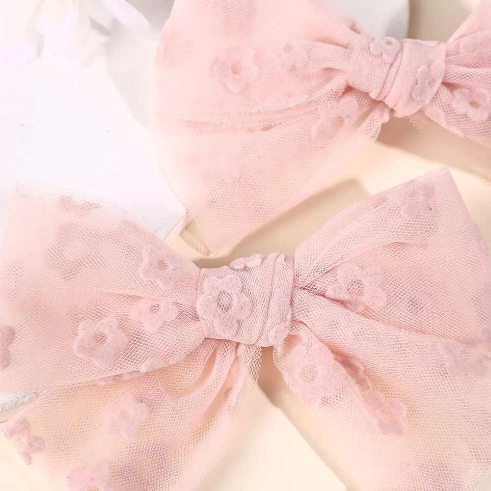 Заколка для волос с белым кружевом и бантом 2 шт.