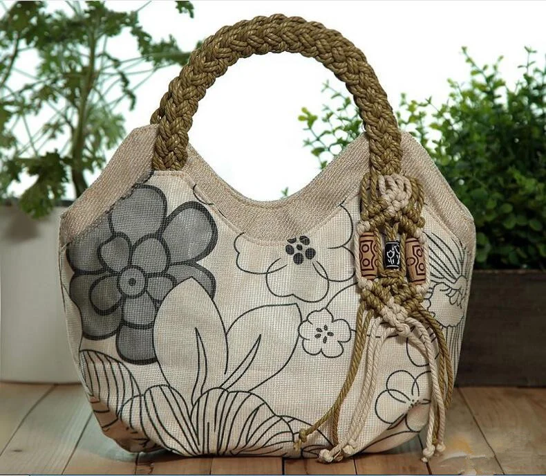 

New Coming Appliques Women Handbags!Nice Embossing National Lady casual Day Clutches Versatile Small Saddle Cute Carrier