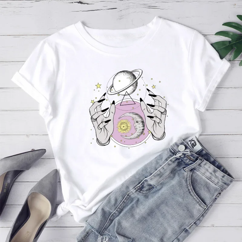 

Стильная женская летняя футболка Gray22 с коротким рукавом и принтом бананов