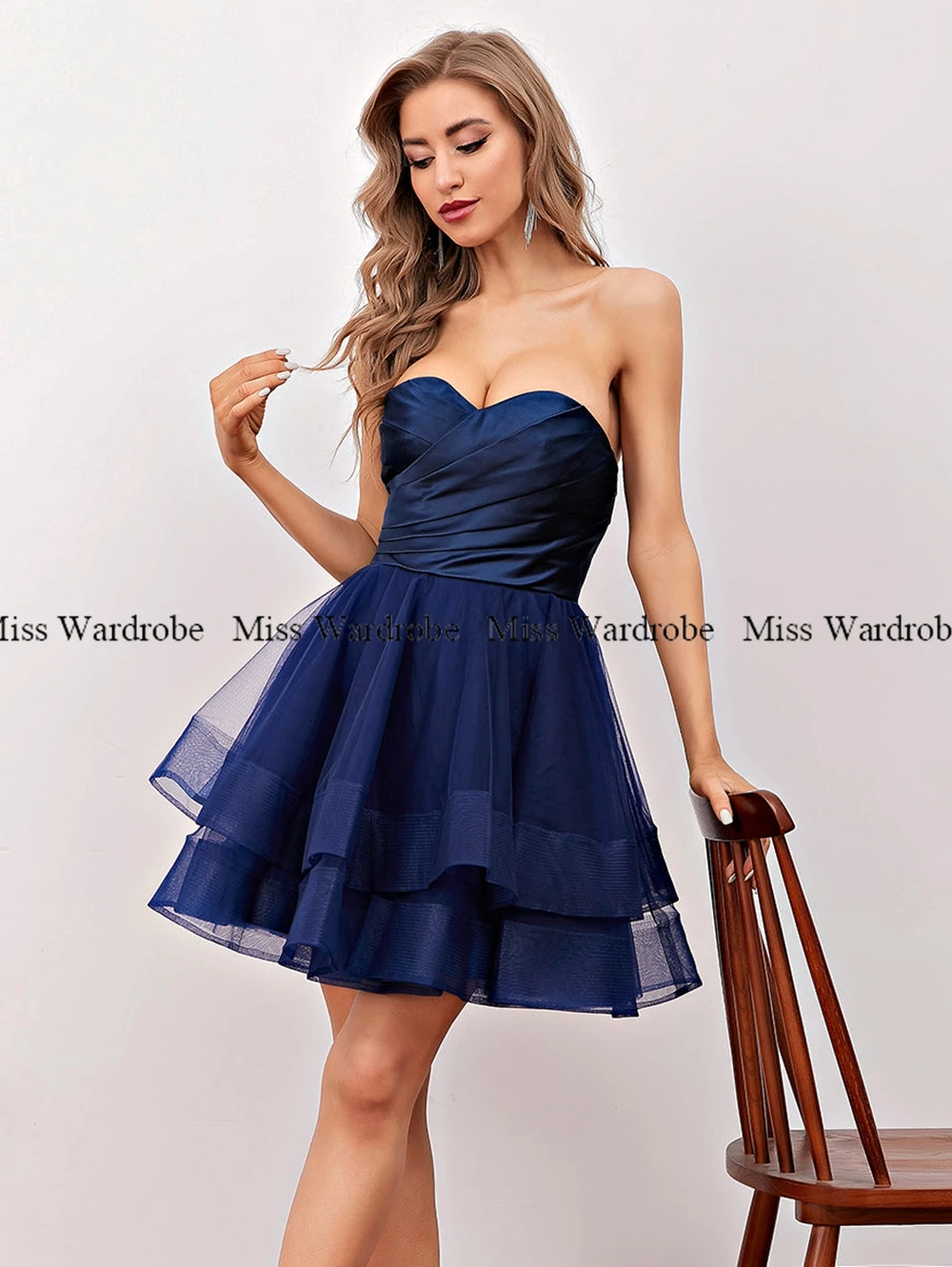 

High Quality Dark Navy A Line Cocktail Dresses Tiered Strapless Prom Gowns Pleated Mini Club Party Dress Customize