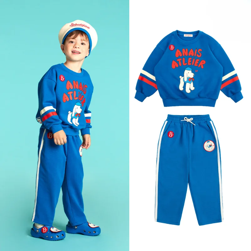 

Bebe Store Bebe Store (In stock) 베베베베 2023 spring boys, girls and children blue loose sweatshirt sweatpants set