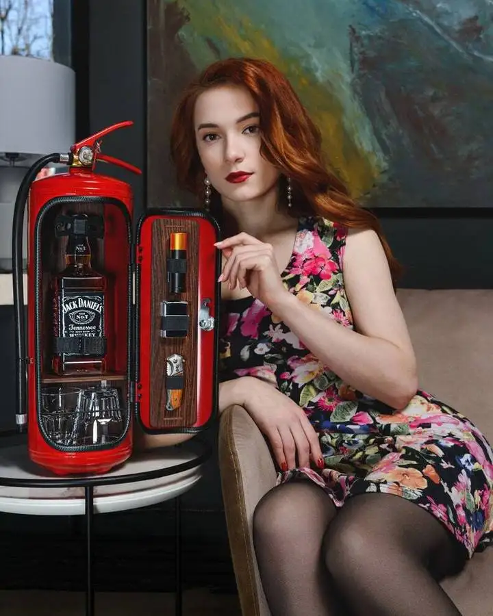 

Fire Extinguisher Mini Bar Novelty Wine Storage Box Creative Fire Extinguisher Shape Wine Storage Bar Decoration Dropshipping