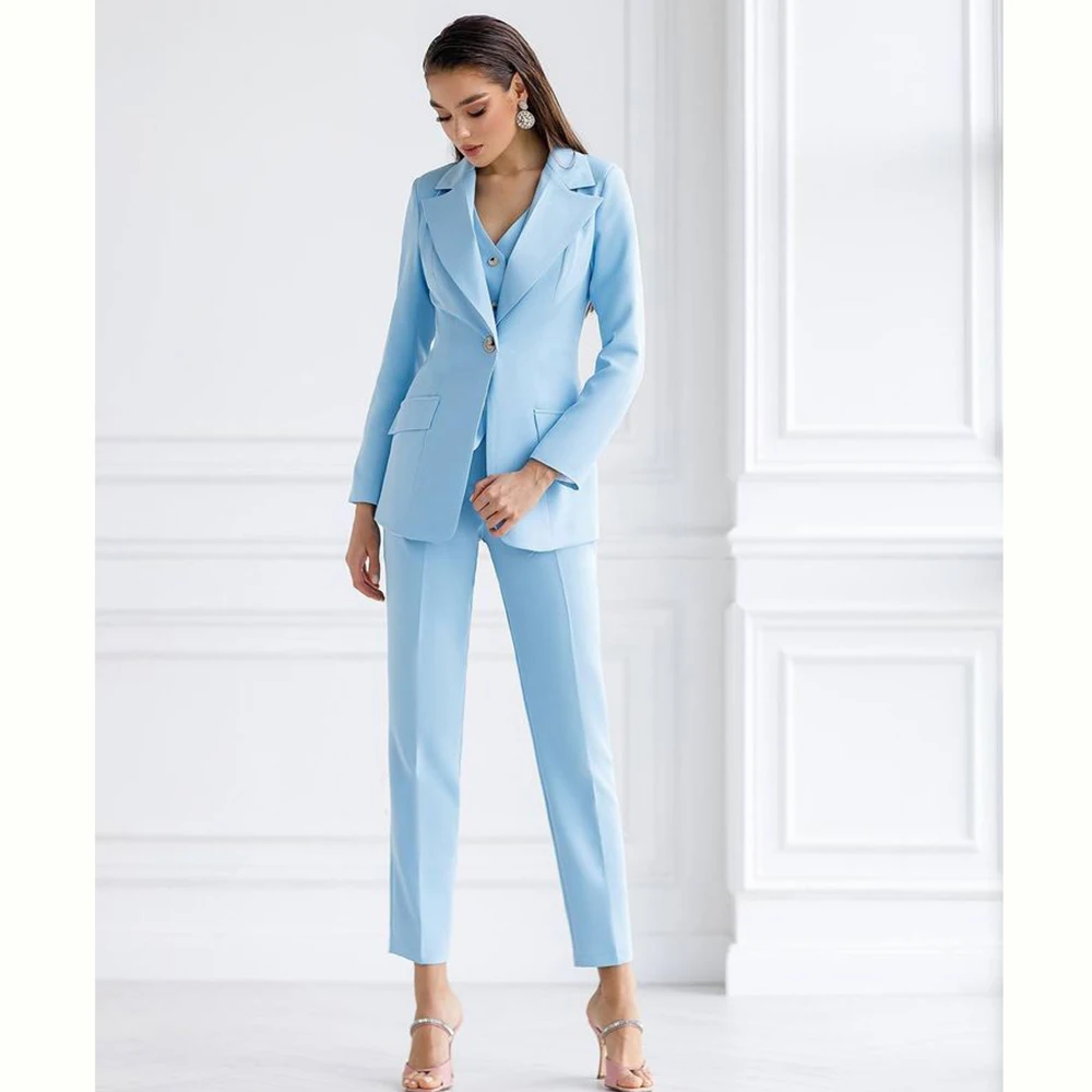 Красивый светло-голубой костюм для женщин однобортный комплект из трех