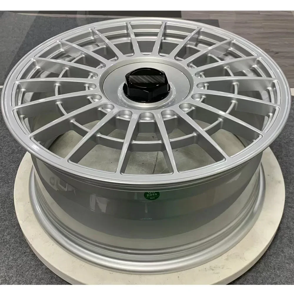 Пользовательские 5X108 5x100 5x112 5x120 5x114.3 Кованые диски для пассажирских автомобилей