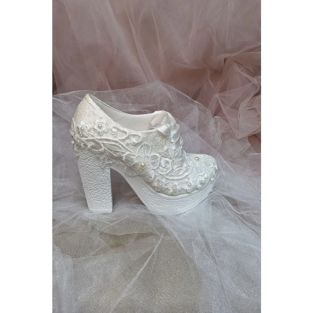 

Dorlie 730 Series Wedges Beading Laced Bridal Shoes