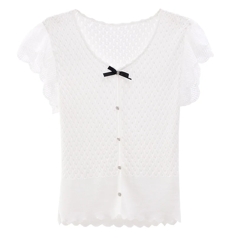 Женская футболка с V-образным вырезом на пуговицах |