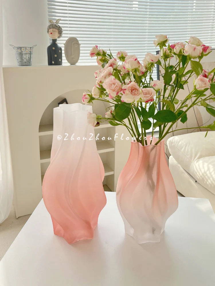

Nordic Creative Tornado Modeling Frosted Senior Sense Vases Glass Flower Arrangement Living Room Table Exquisite Art Decoration