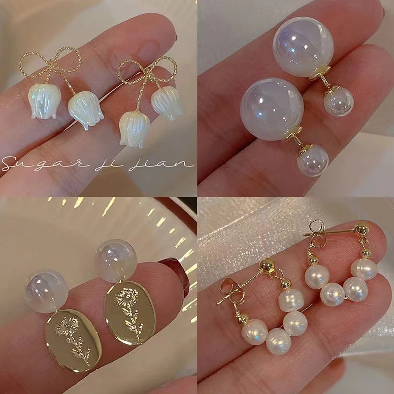 

S925 Silver Needle Korean Temperament Simple Cold Wind Love Pearl Small Ear Jewelry flowers all matching ear ornaments girl