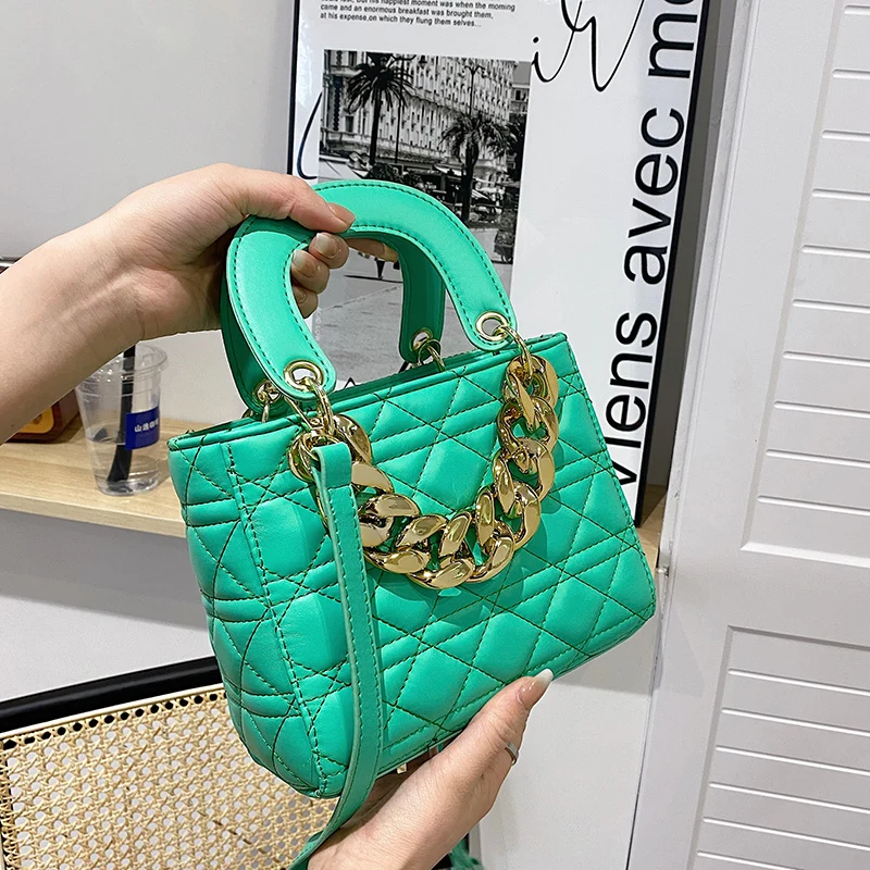 

Designer Quilted Women Shoulder Bag Fashion Handbag Purse Crossbody Bag For Women 2022 Plaid Messenger Bag Classic PU Ladies Bag