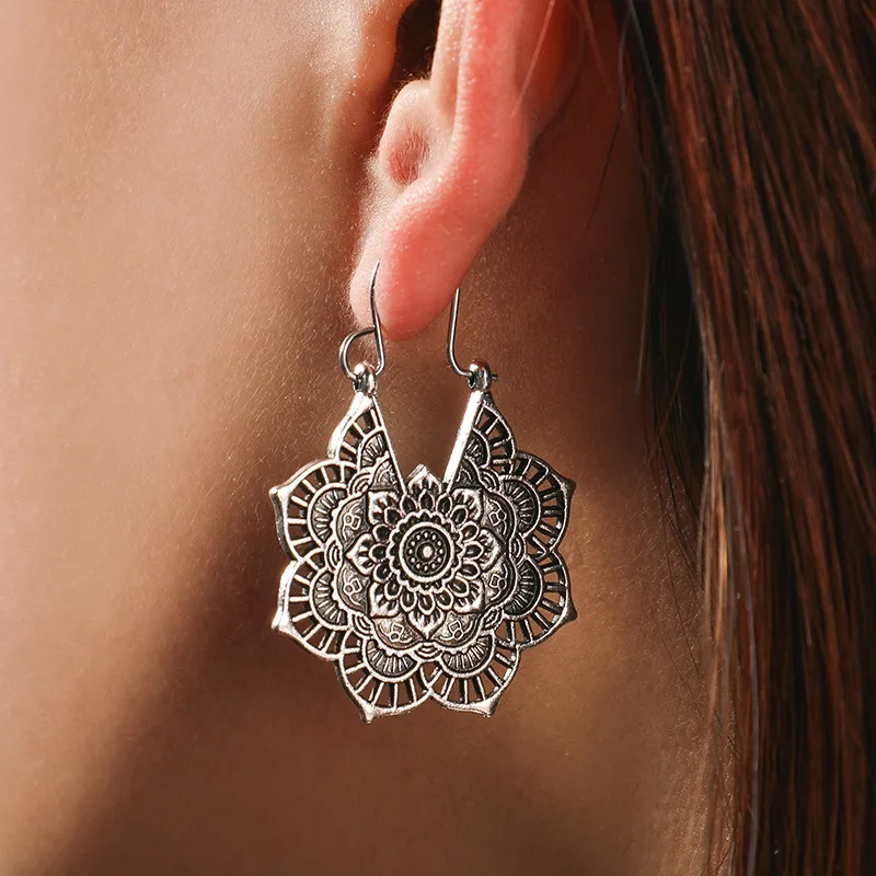 

Vintage Ethnic Style Metal Hollow Floral Flowers Lotus Yoga Earrings for Women Bohemian Carved Earrings Indian Jewelry