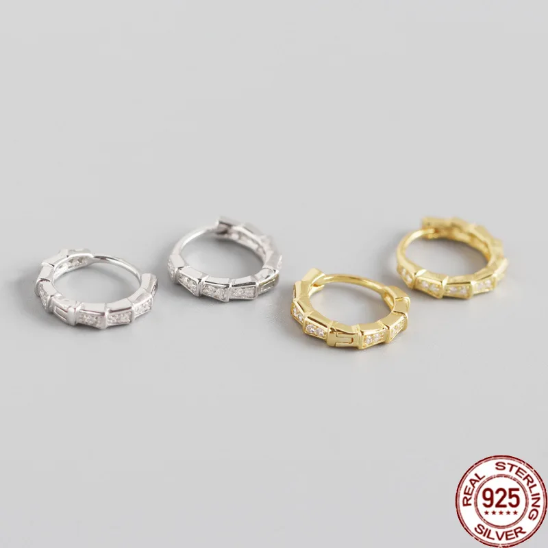 

Серьги E0241 из серебра 925 пробы с инкрустацией из циркония