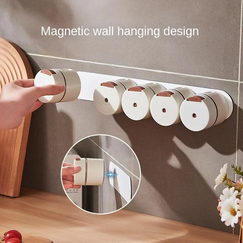 

Quantitative Salt Control Bottle, Magnetic Suction Wall Mounted Kitchen Glass Seasoning Can, Sprinkling Bottle, Kitchen Supplies