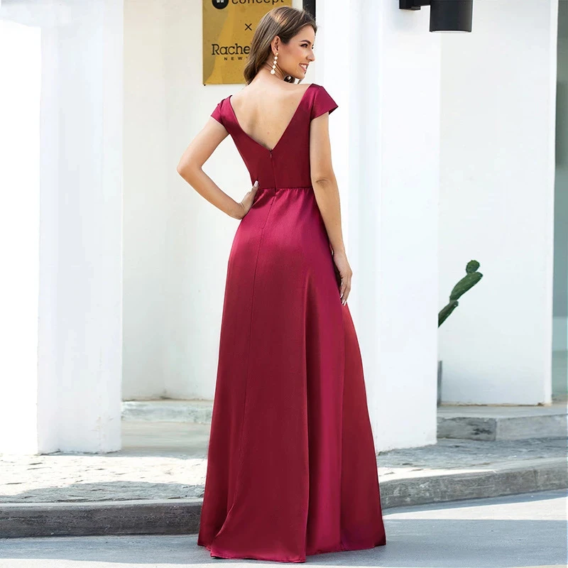 Женское вечернее платье А-силуэта бордовое пикантное с глубоким V-образным