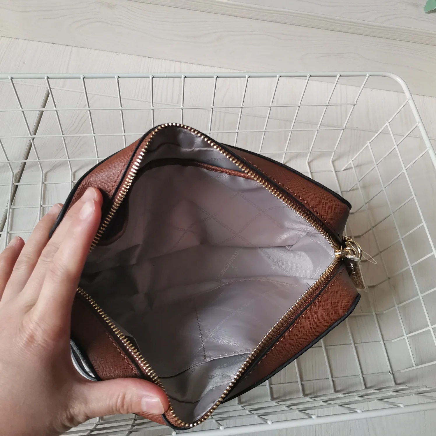 Фото Женская модная классическая сумка-кроссбоди Michael Kors, люксовый бренд, маленький размер, высокое качество, подарок для женщин №5