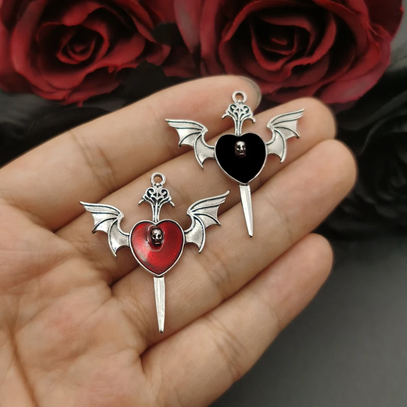 

5pcs Goth Skull Heart Enamel Peach Heart Charms Devil's Winged Dagger Heart Pendant Handicraft Crafts DIY Jewelry Accessories