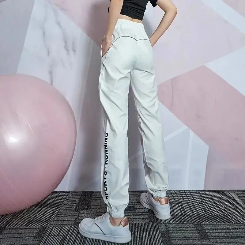 Женские спортивные штаны