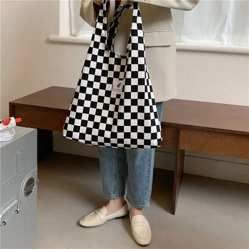 

Checkered Cloth Bag for Women New Vintage Checkerboard Checkered Bag Han Feng INS Student Versatile Handheld Shoulder Bag