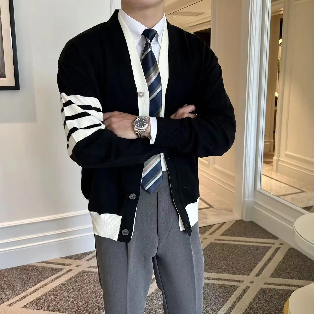 

Мужской Хлопковый кардиган в полоску, с V-образным вырезом