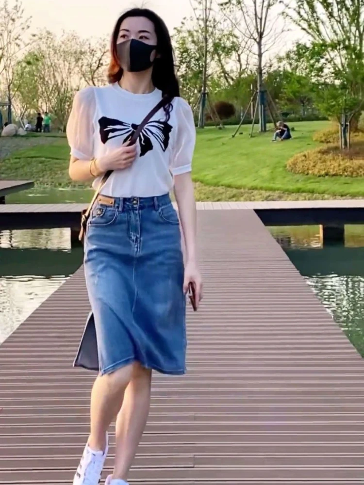 Женская джинсовая юбка-карандаш с разрезом длиной до колен