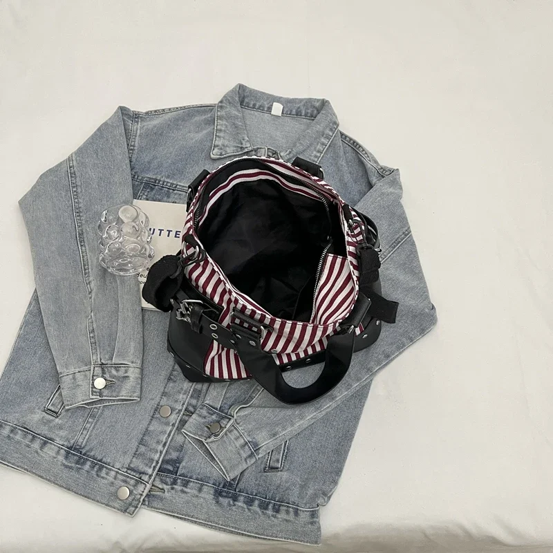 Женские кожаные сумки большой емкости в готическом стиле индивидуальный