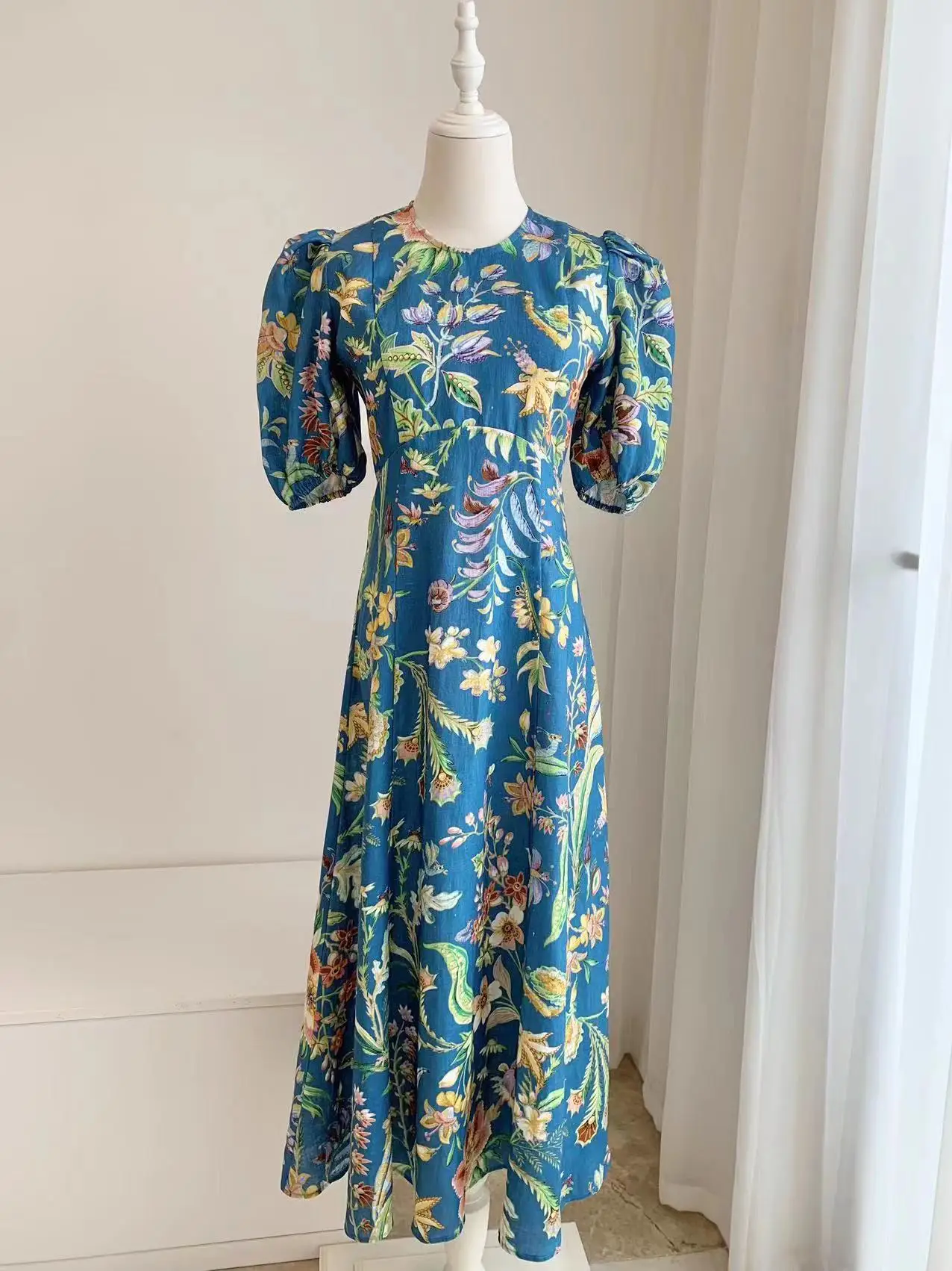 Women Puff Short Sleeve Blue Flower Print Round Neck Linen Midi Dress