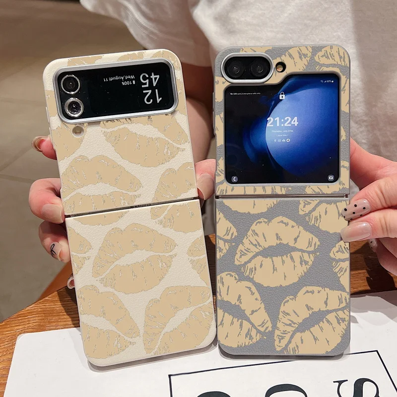 Чехол с желтыми губами и принтом для Samsung Galaxy Z Flip6 Flip5 Flip4 силиконовый складной