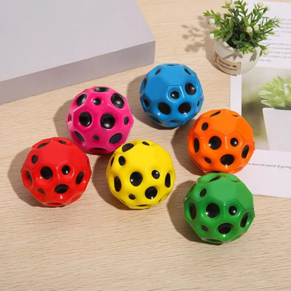 

Anti-fall Bouncy Ball Moon Shape Medicine Ball Ergonomic Design Hole Ball Indoor|Kids
