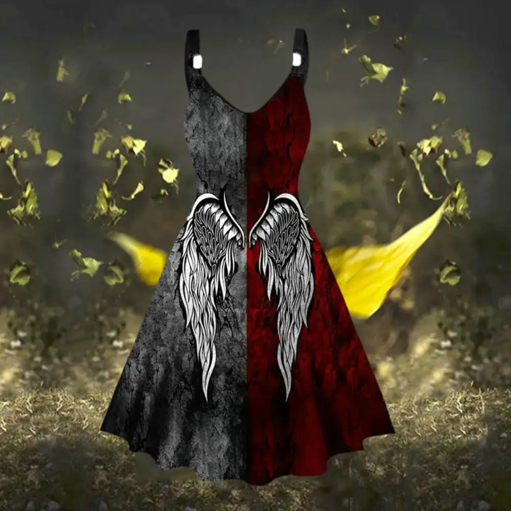 

Женское платье-трапеция с V-образным вырезом и оборками на подоле