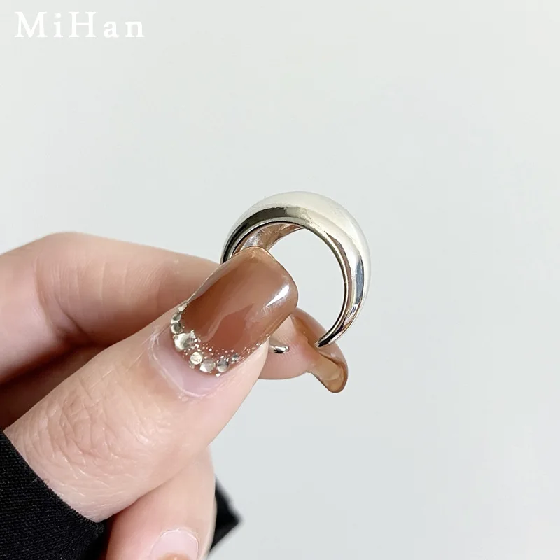 

Fashion Jewelry Sweet Korean Temperament Simply Design Metal Rings For Women Party Gifts 2023 Trend New Hot Selling Accessories