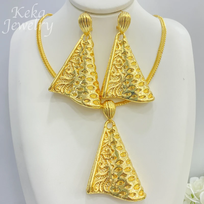 

Italy Large 18K Gold Plated Jewelry Set for Women Triangle Earrings Pendant Necklace Dubai Bridal Wedding Party Accessories Gift