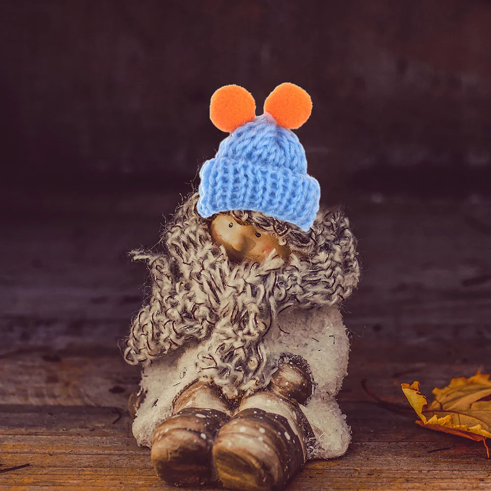 Рисунок 6 - вязаные мини-шляпы