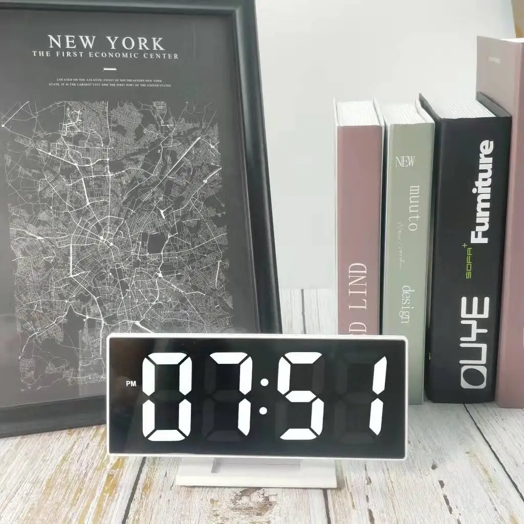 

Mirror LED Display Curved Alarm Clock Battery Plug-in Dual-use Alarm Clock Bedroom Office Display Clock Home Furnishings